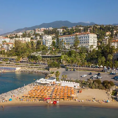 Heroes Centro - Happy *