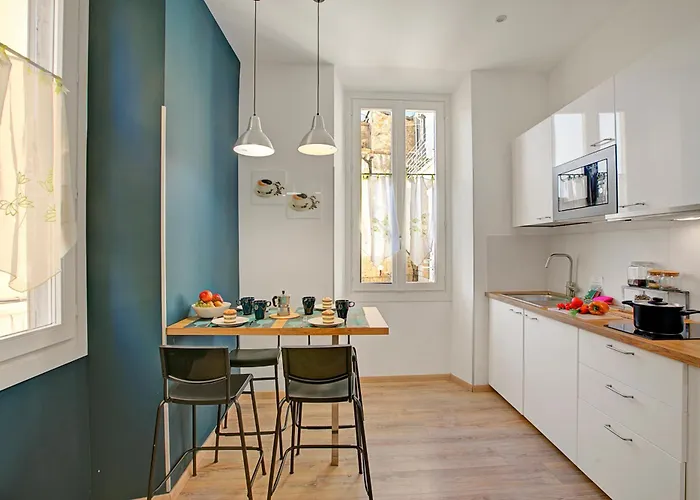 Heroes Centro - Happy *